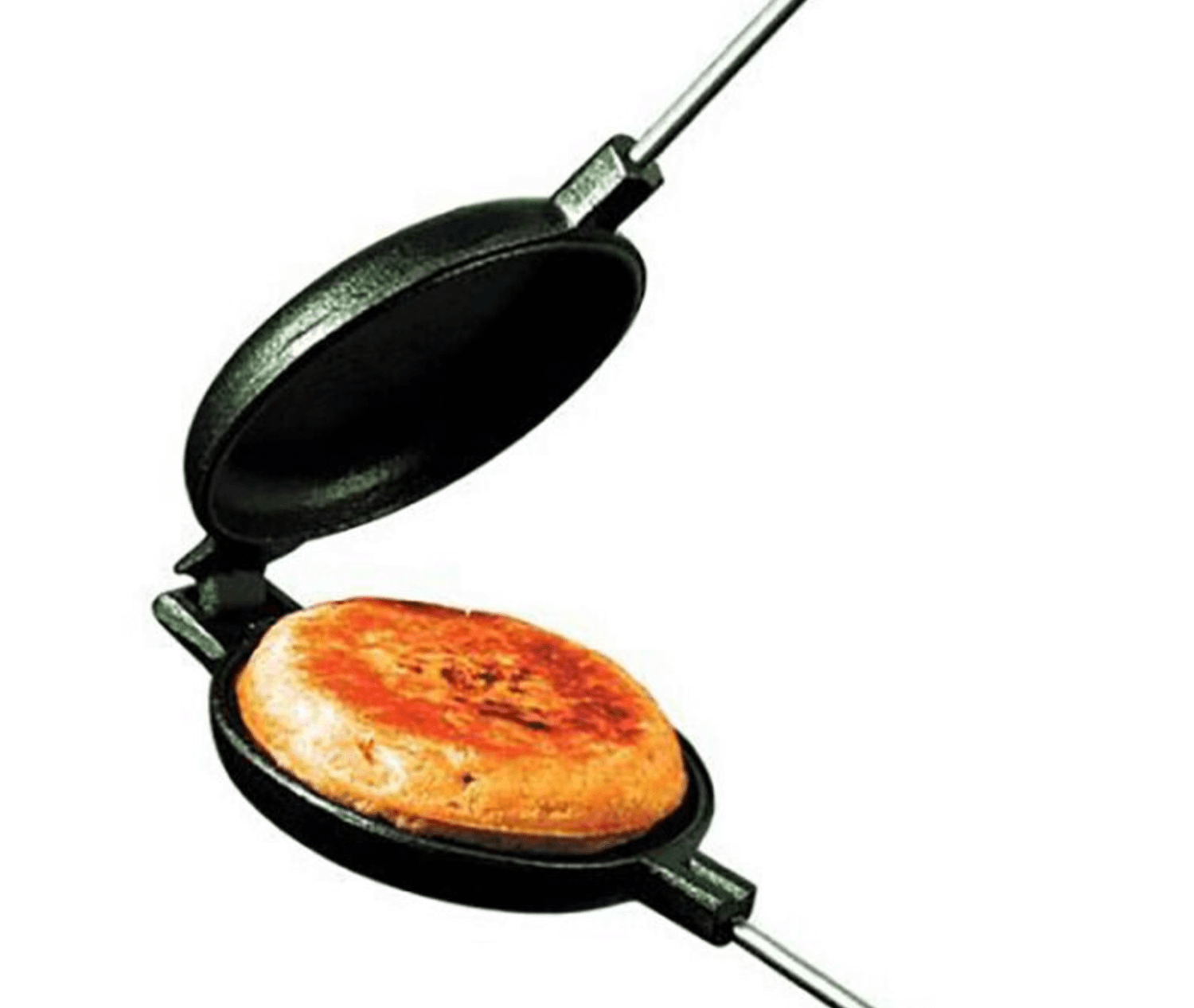 pie-iron-must-have-campfire-accessories-01-2023 