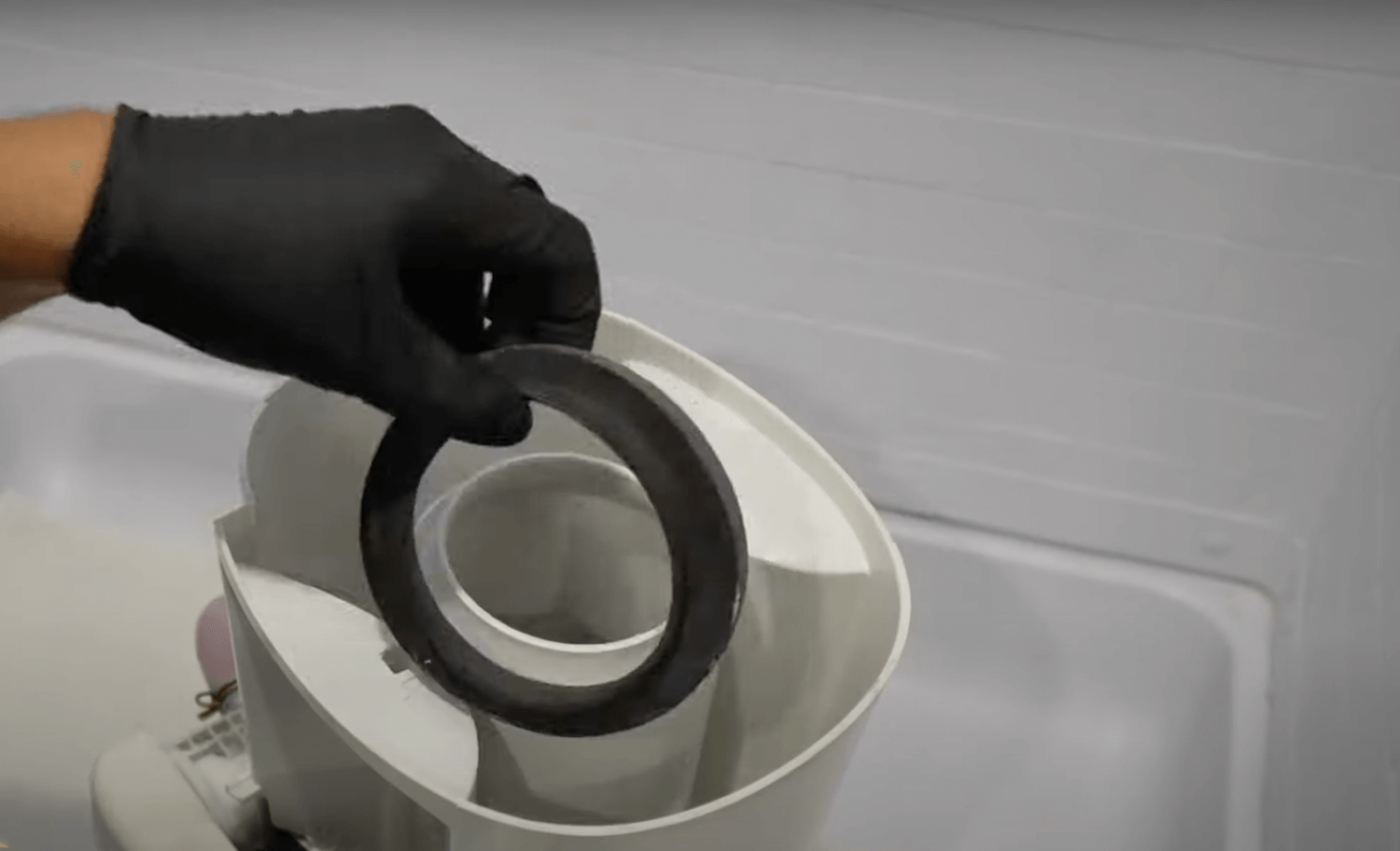 How to replace a RV toilet seal 